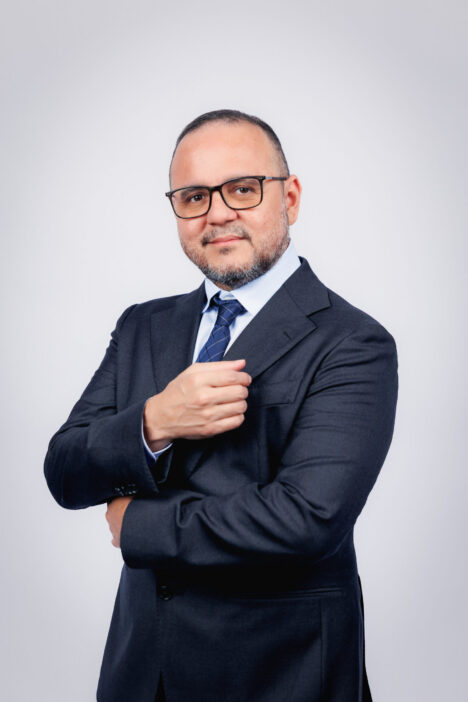 Omar Magaña - Managing Director Corporate Services